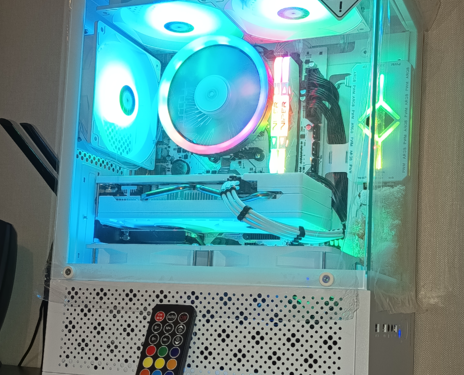 PC Gamer AquaView2026 "Full White" RTX 3050 8 Go – Ryzen 5 série X – 16 Go DDR4 – SSD NVMe 1 To – Windows 11 Pro