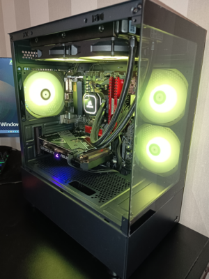 [Vendu] PC Gamer Aquarium RTX 3060 12 Go – Ryzen 7 (8 cœurs) – 16 Go DDR4 – SSD NVMe 1 To – Windows 11 Pro