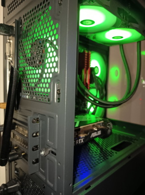 [Vendu] PC Gamer Aquarium RTX 3060 12 Go – Ryzen 7 (8 cœurs) – 16 Go DDR4 – SSD NVMe 1 To – Windows 11 Pro